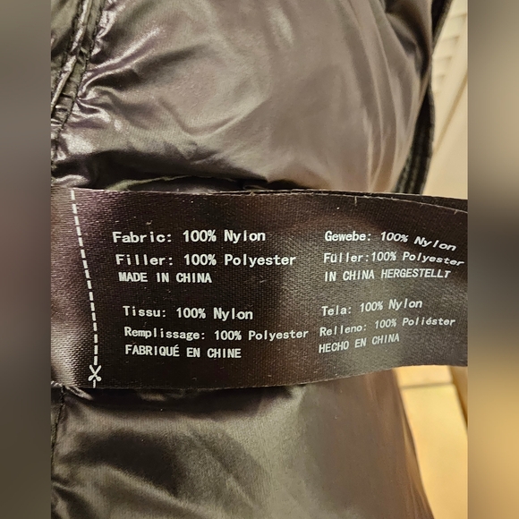 Wantdo Hooded Puffer Jacket- Long Quilted Medium NWT - Picture 16 of 16